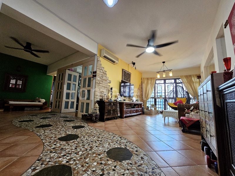 5 Room (5I) HDB for Sale in 687B Choa Chu Kang Drive - Image 1