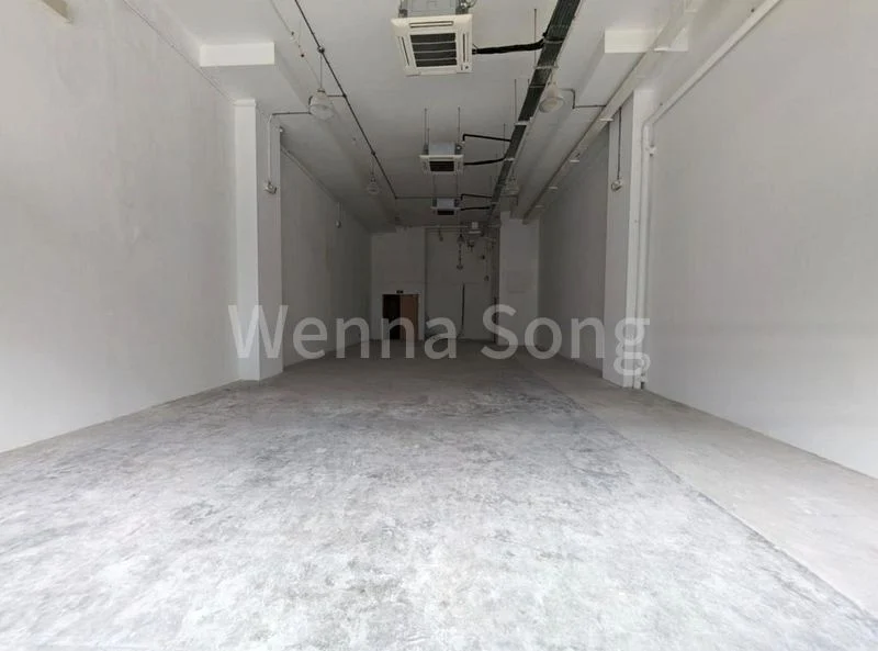 Light Industrial (B1) for Rent: Interlocal Centre, Pasir Panjang - Image 4