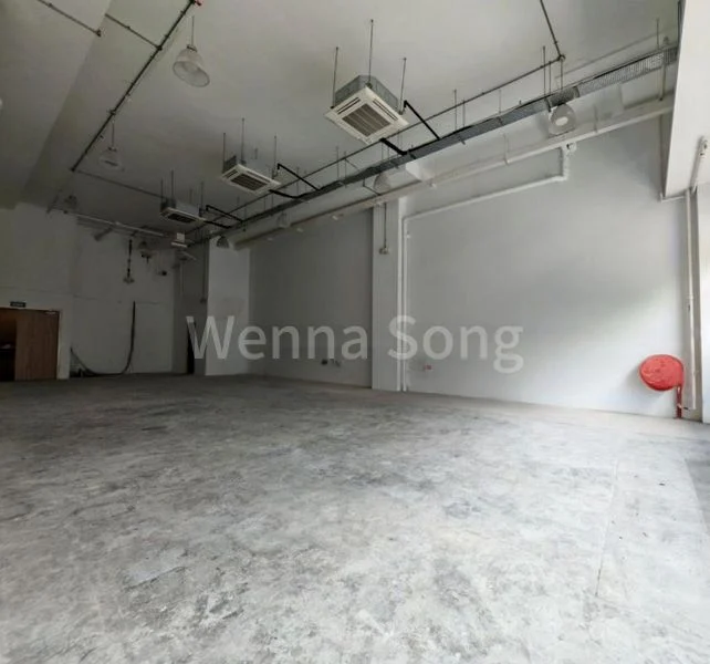 Light Industrial (B1) for Rent: Interlocal Centre, Pasir Panjang - Image 5