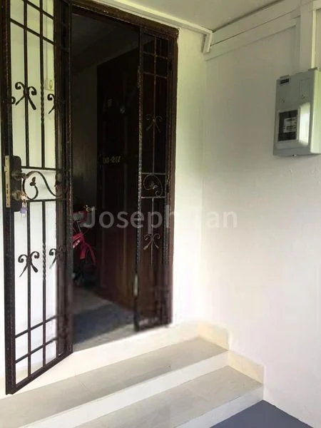 3 Room (3A) HDB for Rent in 240 Bukit Batok East Avenue 5 - Image 1