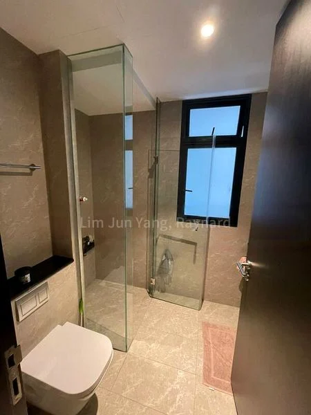 3 Bed Condo for Rent in  Park Colonial - Image 1