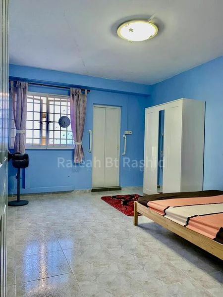 Room (HDB) for Rent in  539 Bukit Batok Street 52 - Image 1