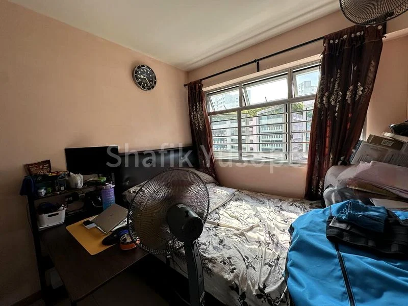Common Room (HDB) for Rent in  Bukit Batok West Avenue 8 - Image 4