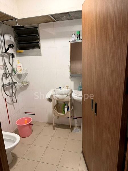 Common Room (HDB) for Rent in  Bukit Batok West Avenue 8 - Image 8