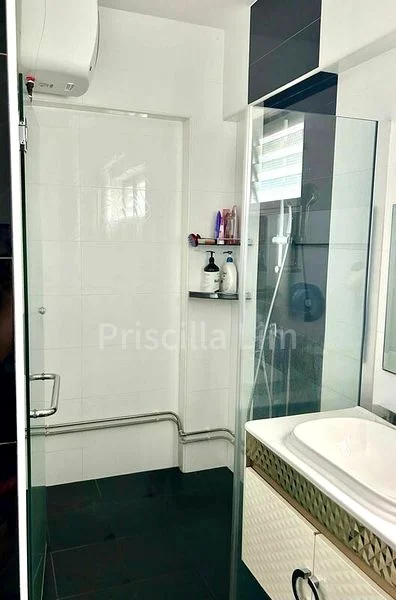 Maisonette HDB for Sale in  151 Yung Ho Road - Image 11