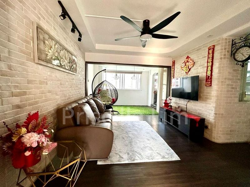 Maisonette HDB for Sale in  151 Yung Ho Road - Image 1