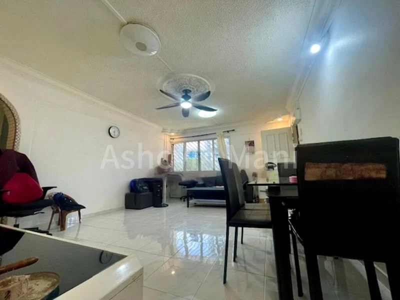 4 Room (4NG) HDB for Sale in  438 Ang Mo Kio Avenue 10 - Image 2