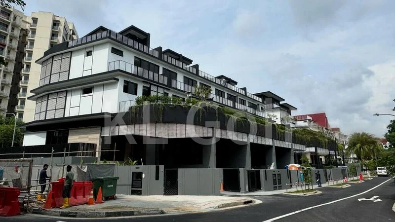 5 Bed Terraced House (Landed) for Sale in  Coastal View Residences - Image 2
