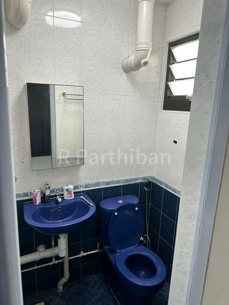 Master Room (HDB) for Rent in 572 Ang Mo Kio Avenue 3 - Image 3