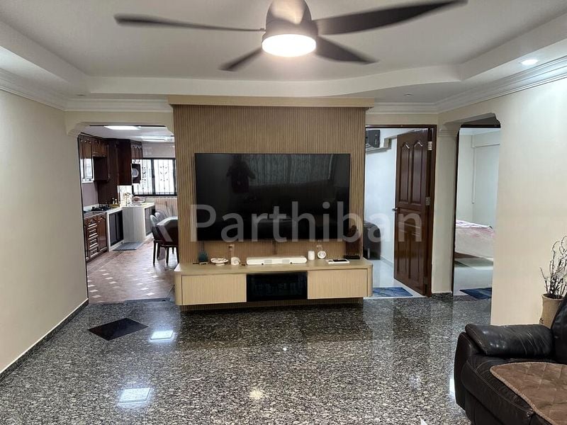 Master Room (HDB) for Rent in 572 Ang Mo Kio Avenue 3 - Image 1