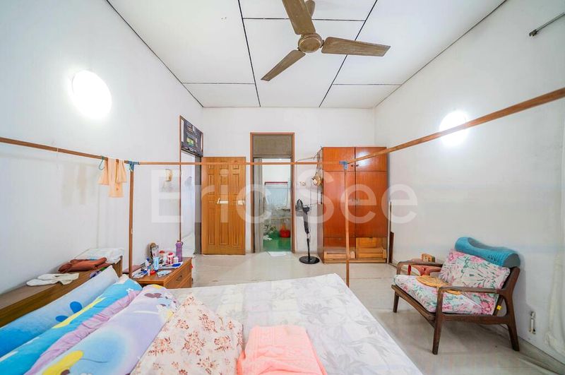 4 Bed Semi-Detached House (Landed) for Sale in  Mayflower Gardens - Image 12