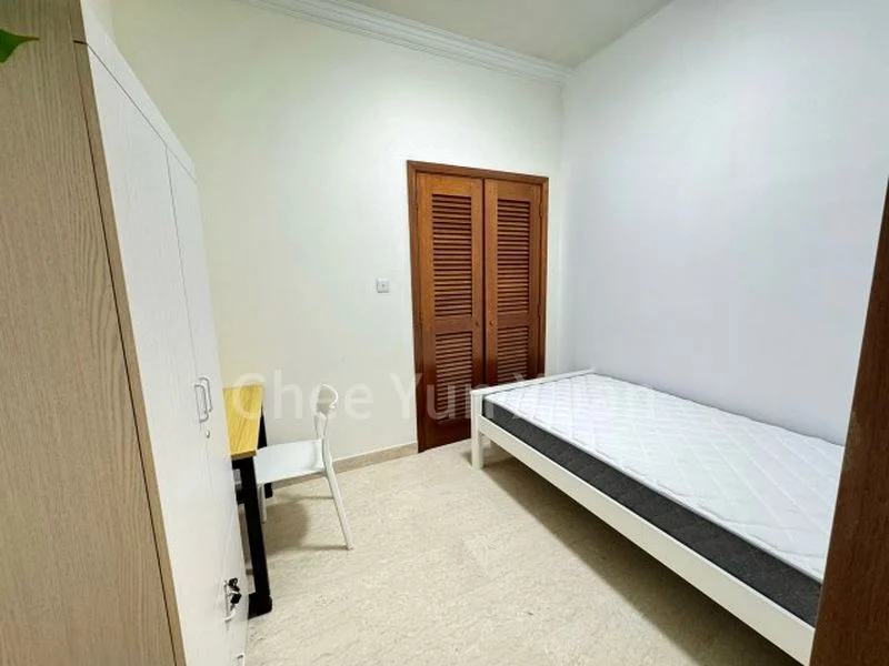 Common Room (Condo) for Rent in  Claremont - Image 1