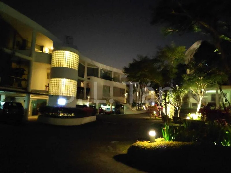 4 Bed Condo for Rent in  The Peak - Image 10