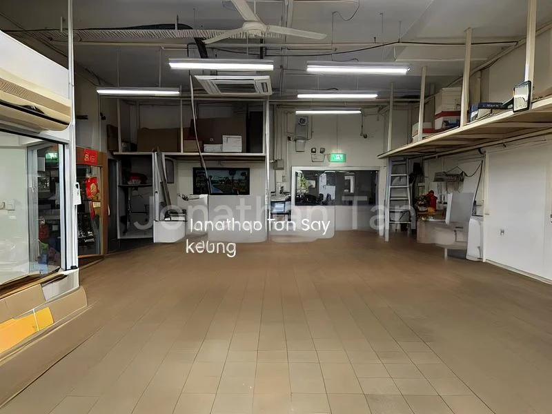 Light Industrial (B1) for Rent: Cendex Centre - Image 4