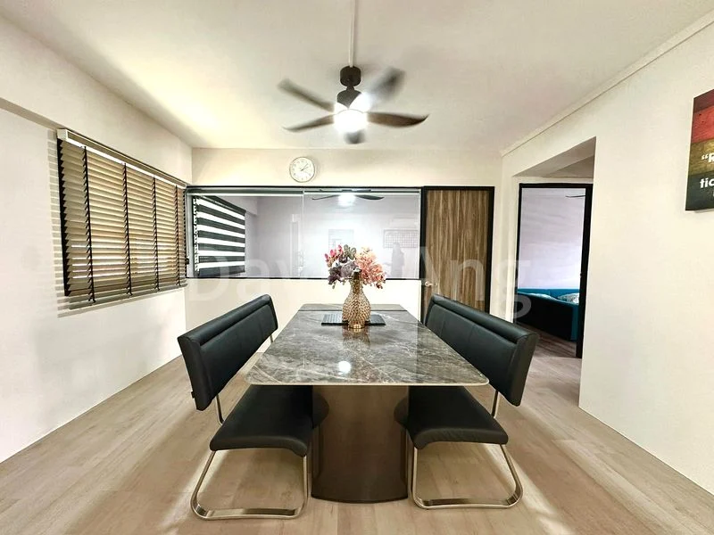 Executive HDB for Sale in  892A Tampines Avenue 8 - Image 7