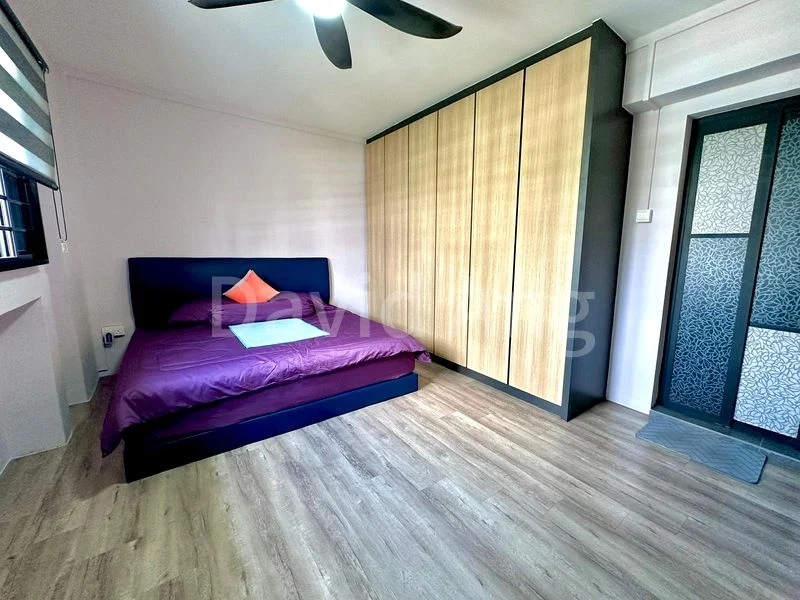 Executive HDB for Sale in  892A Tampines Avenue 8 - Image 5