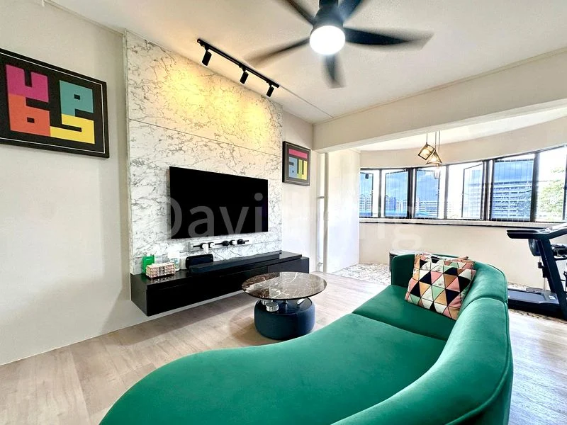 Executive HDB for Sale in  892A Tampines Avenue 8 - Image 9