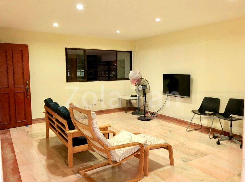 Master Room (HDB) for Rent in  304 Ang Mo Kio Avenue 1 - Image 2