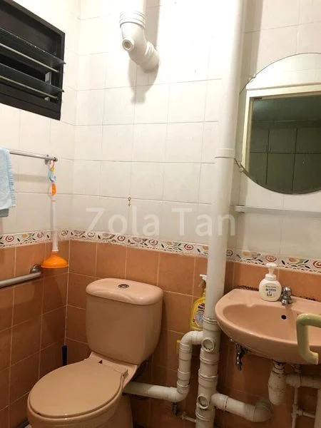 Master Room (HDB) for Rent in  304 Ang Mo Kio Avenue 1 - Image 3