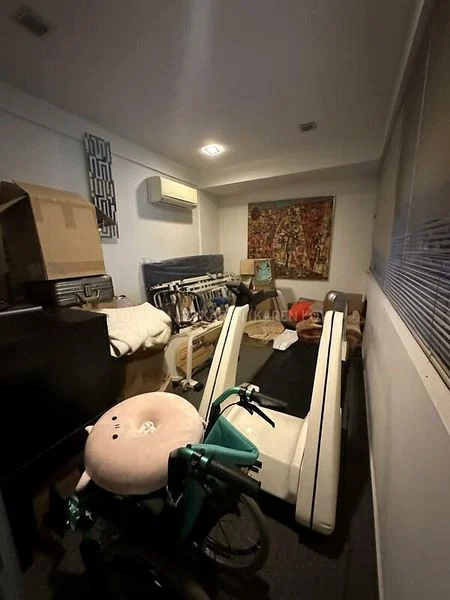 6 Bed Bungalow (Landed) for Sale in  72 Grange - Image 3