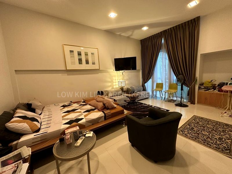 6 Bed Bungalow (Landed) for Sale in  72 Grange - Image 10