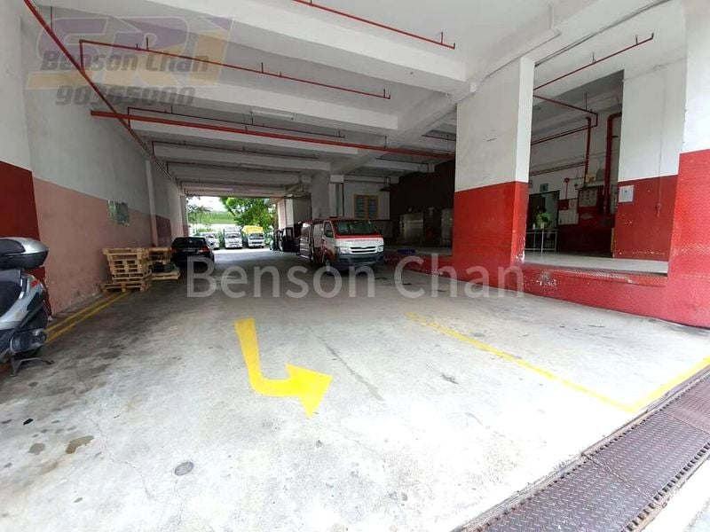 Warehouse for Rent: Yi Xiu Factory Building - Image 4