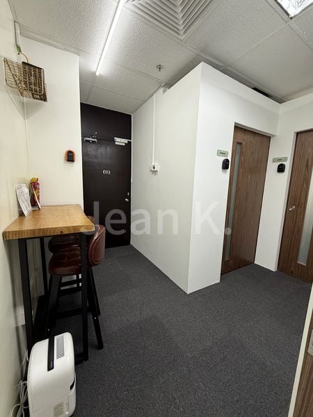 Office for Rent: Parklane Shopping Mall - Image 2