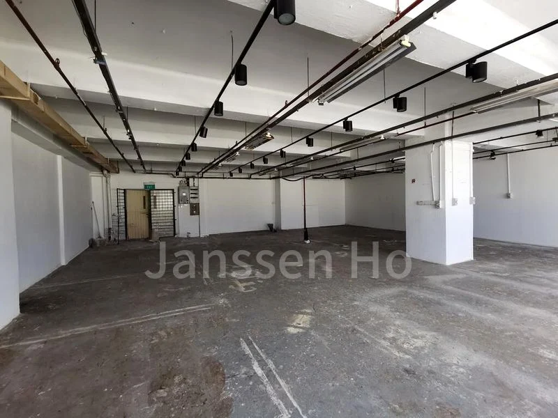 Light Industrial (B1) for Rent: Yi Guang Factory Building - Image 10