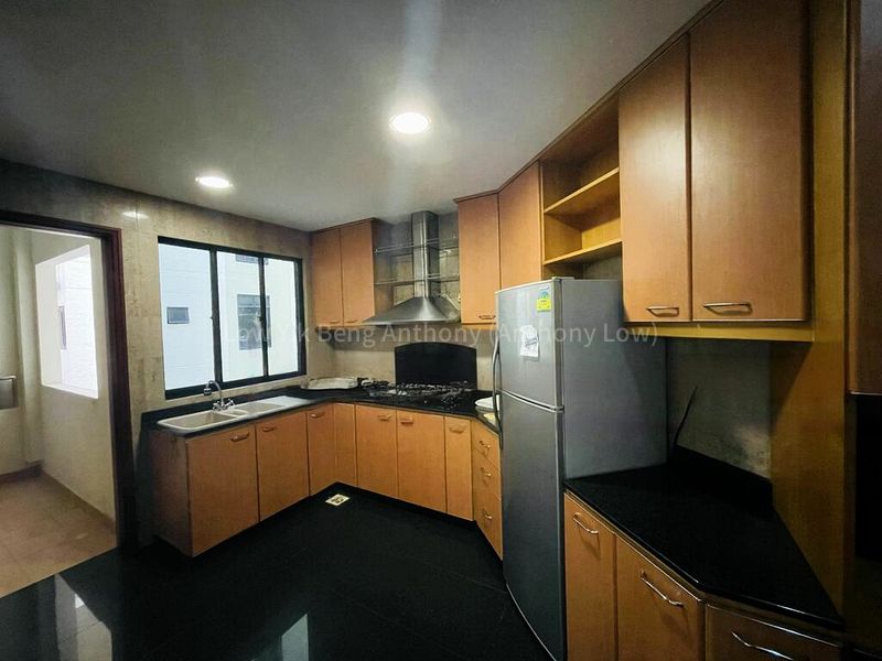 3 Bed Condo for Rent in  The Sterling - Image 7