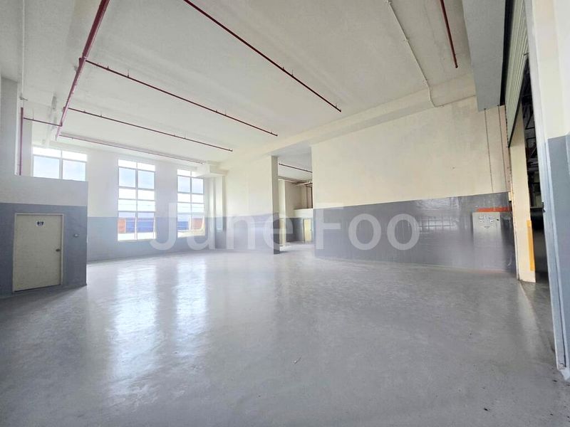 Light Industrial (B1) for Rent: Enterprise Centre - Image 3