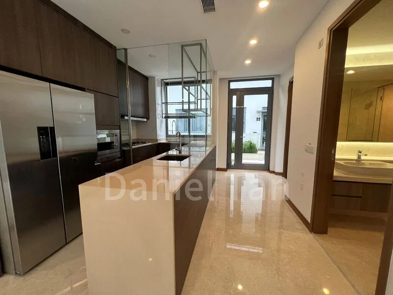 5 Bed Cluster House (Landed) for Rent in  Watten Estate - Image 4