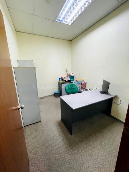 Factory / Workshop (B2) for Rent: City Warehouse - Image 3