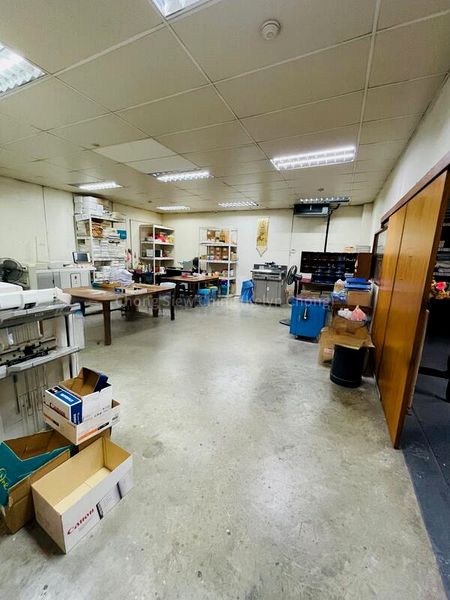 Factory / Workshop (B2) for Rent: City Warehouse - Image 5