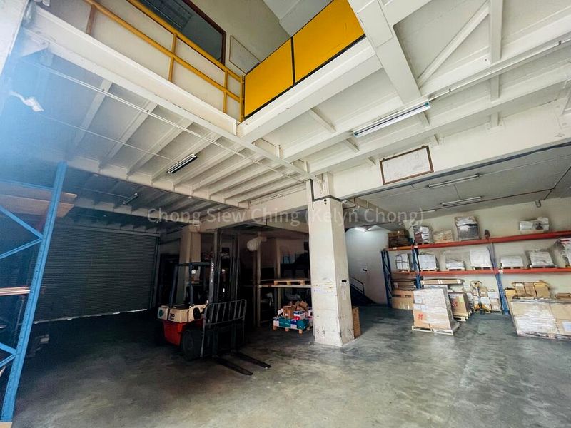 Factory / Workshop (B2) for Rent: City Warehouse - Image 9