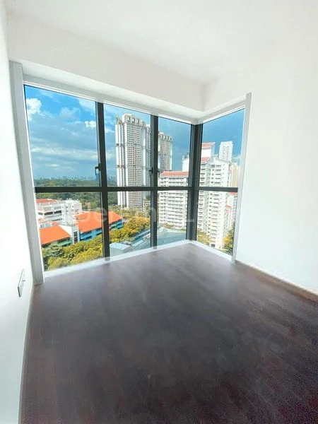 3 Bed Condo for Rent in  Queens Peak - Image 11