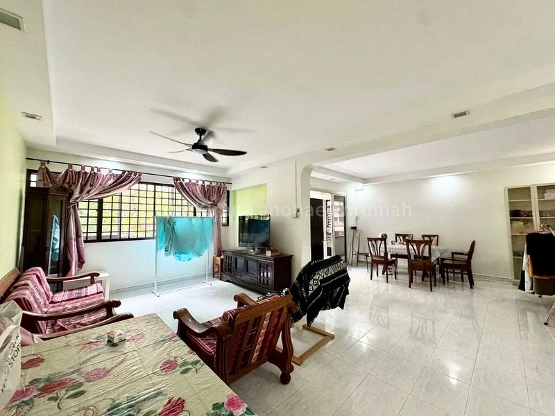 5 Room (5I) HDB for Sale in  230 Simei Street 4 - Image 1
