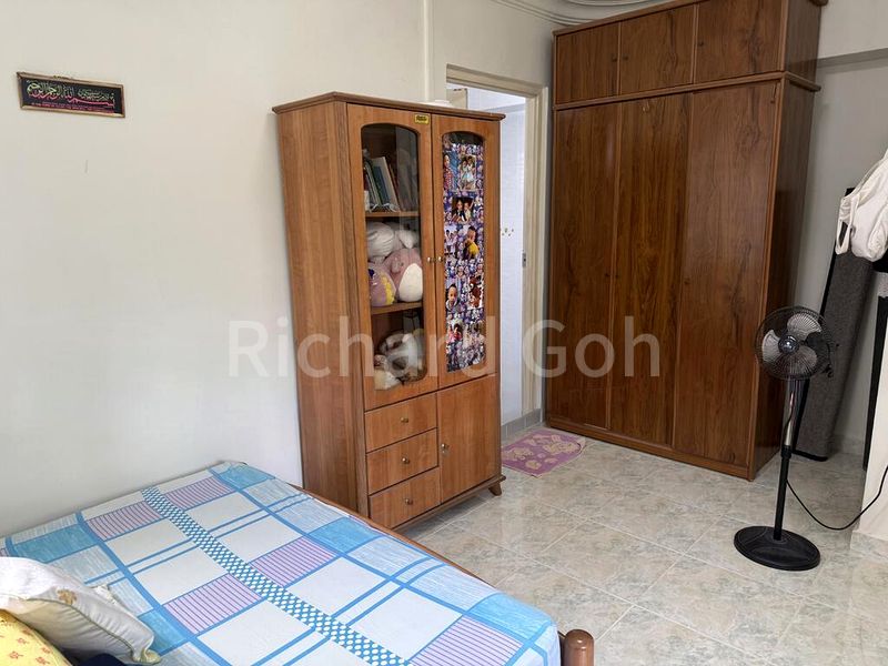 5 Room (5I) HDB for Sale in  116B Rivervale Drive - Image 2