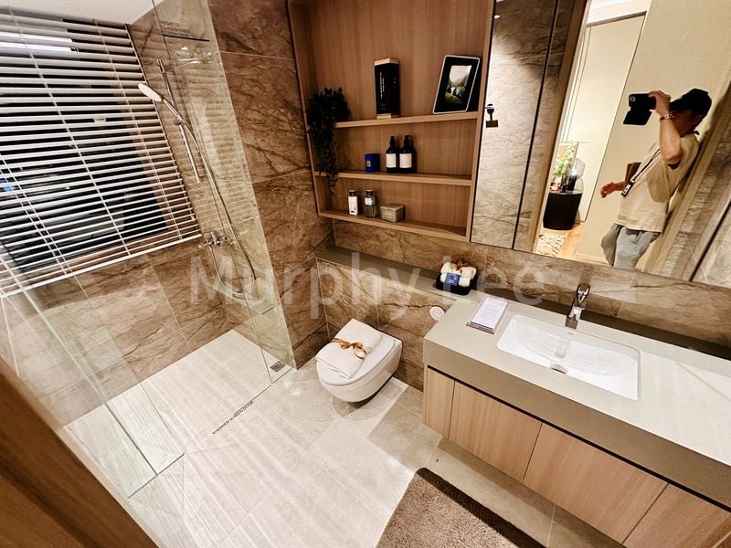 4 Bed Condo for Sale in Parktown Residence - Image 38