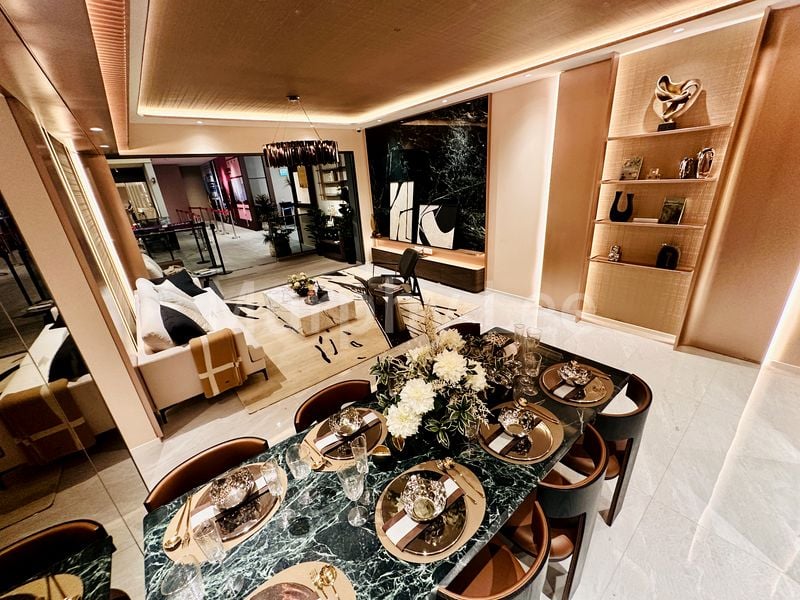 4 Bed Condo for Sale in Parktown Residence - Image 33