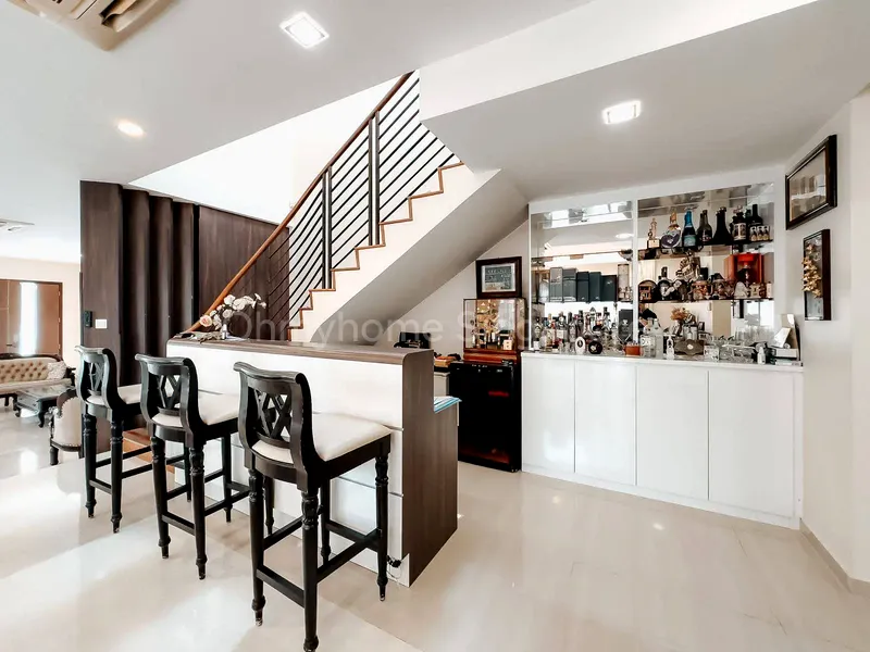 7 Bed Semi-Detached House (Landed) for Sale in  Kembangan Estate - Image 2