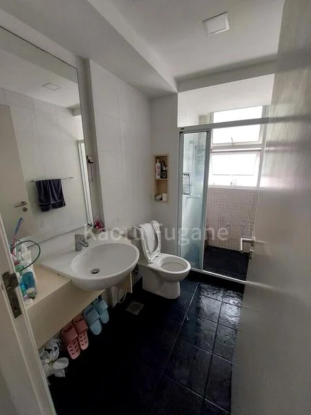 Common Room (Condo) for Rent in  The Esparis - Image 2