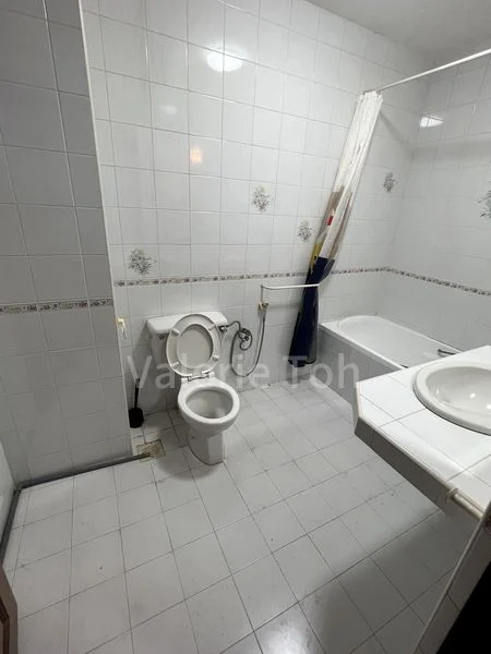 Master Room (Condo) for Rent in  Kum Hing Court - Image 3