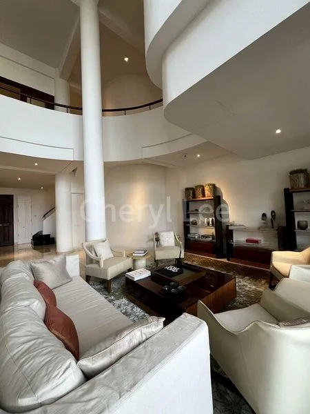 3 Bed Condo for Rent in  The Colonnade - Image 1