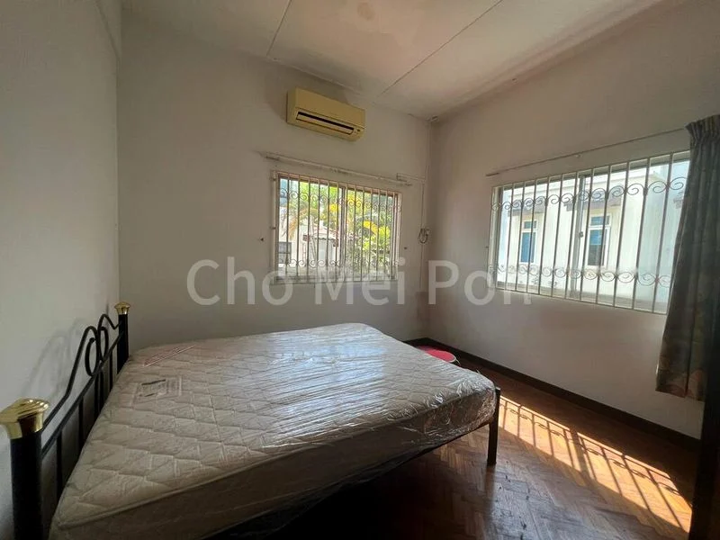 4 Bed Semi-Detached House (Landed) for Rent in  Eng Kong Park - Image 6