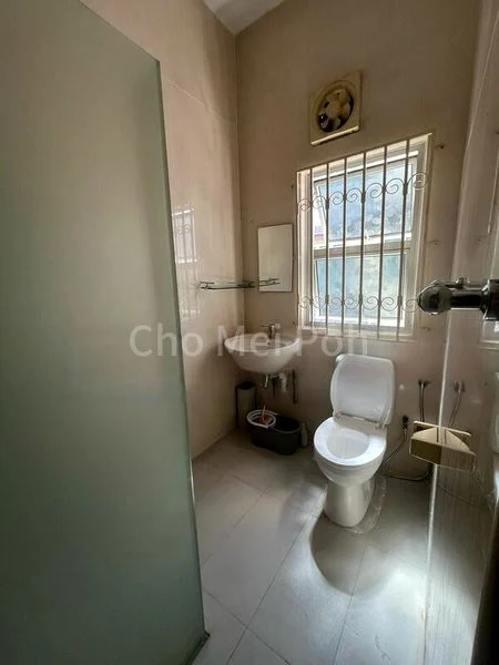 4 Bed Semi-Detached House (Landed) for Rent in  Eng Kong Park - Image 12