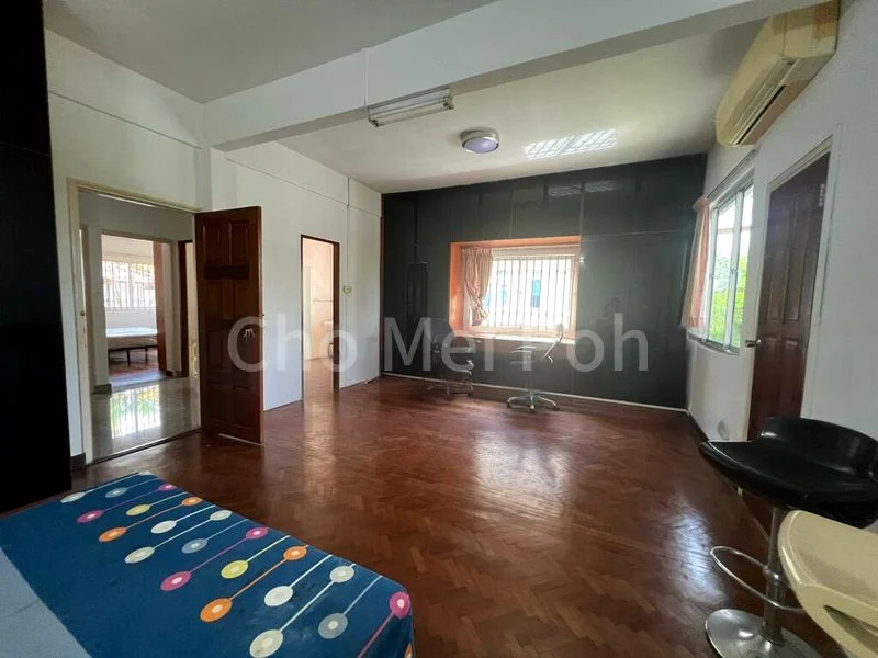 4 Bed Semi-Detached House (Landed) for Rent in  Eng Kong Park - Image 11