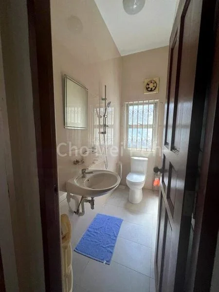 4 Bed Semi-Detached House (Landed) for Rent in  Eng Kong Park - Image 7