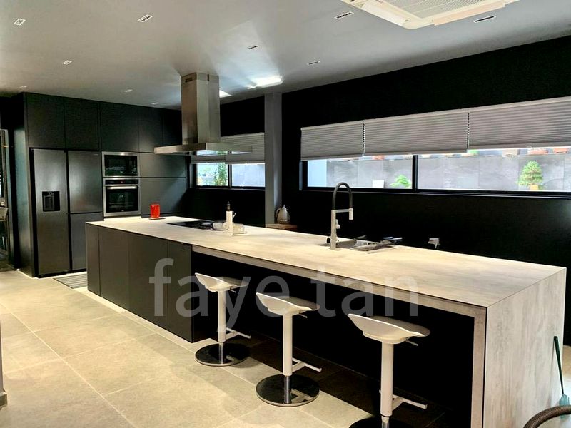 5 Bed Semi-Detached House (Landed) for Sale in  Transit Road - Image 6