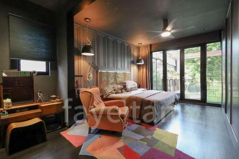 5 Bed Semi-Detached House (Landed) for Sale in  Transit Road - Image 4