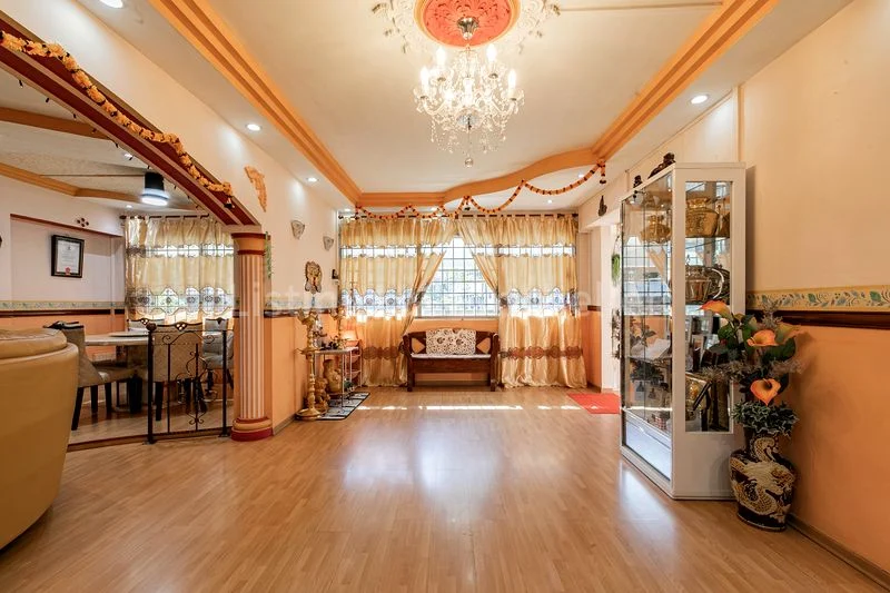 5 Room (5I) HDB for Sale in 115 Pasir Ris Street 11 - Image 1